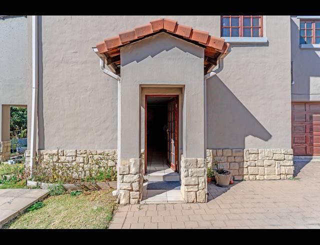 4 BEDROOM HOUSE FOR SALE IN SUMMERSET